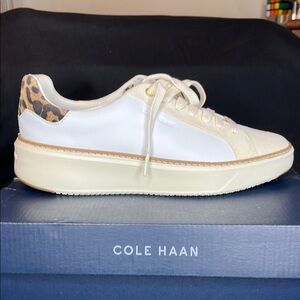 Cole Haan Women's White and Cream Sneakers
